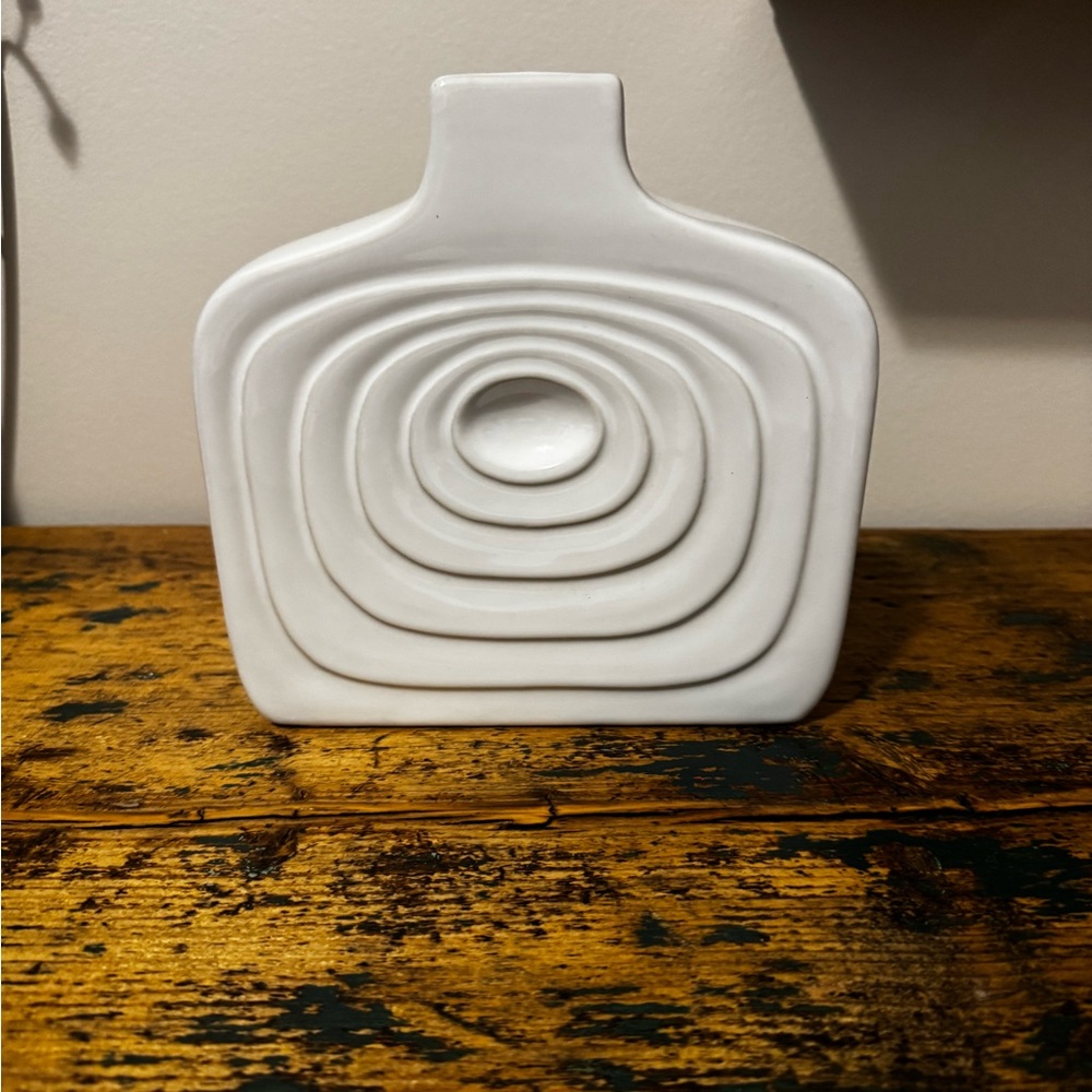 White Ceramic Vase with Geometric Design - Picture 2 of 7